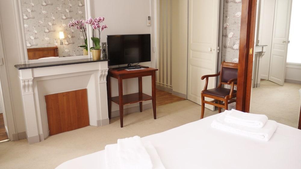 HOTELHOME PARIS 16