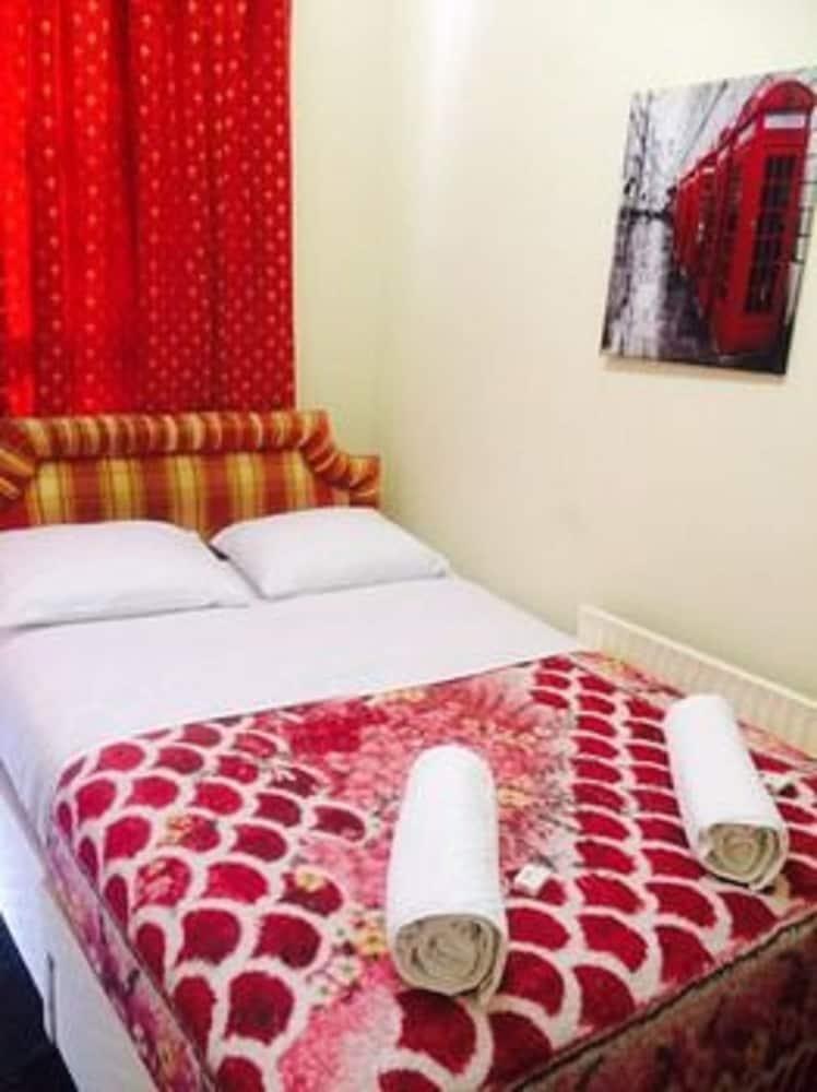 Golden Star Hotel photo 2