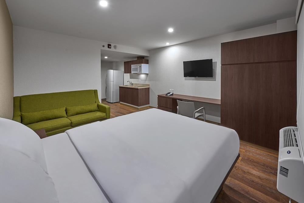 Extended Suites Cancún Cumbres photo 3