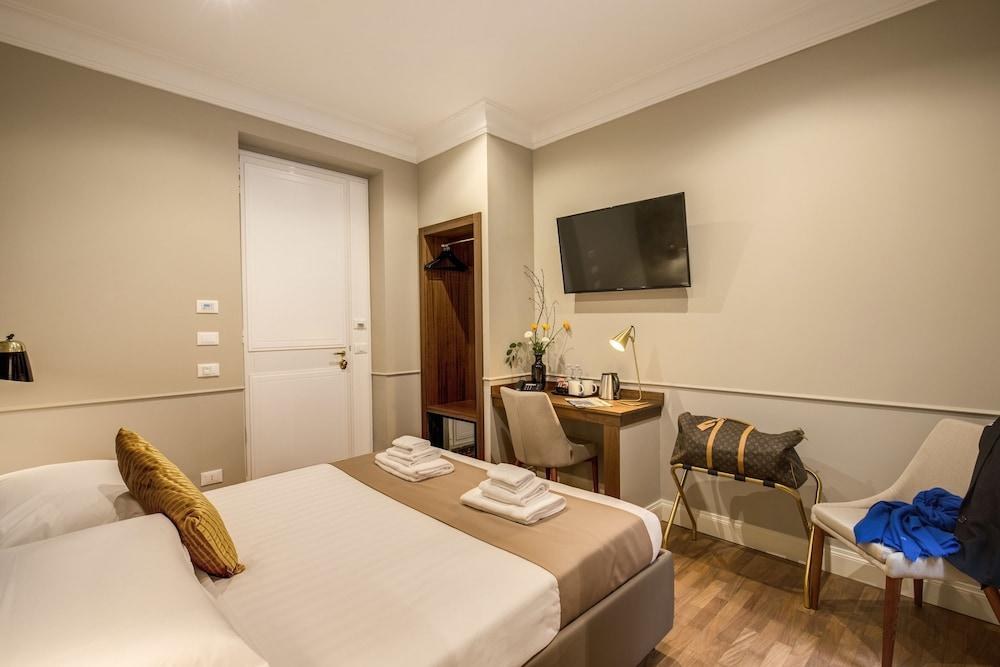 Charme Spagna Boutique Hotel photo 3