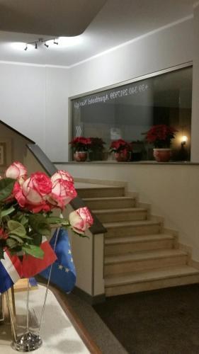 with FREE PARKING - con Parcheggio incluso - The Boheme Navigli - Quiet & comfy vintage Junior Suite photo 1