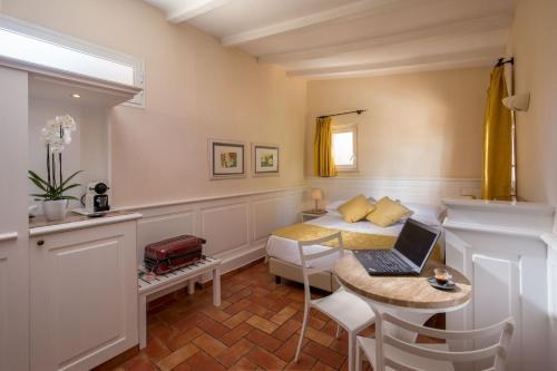 Aenea Superior Inn photo 1