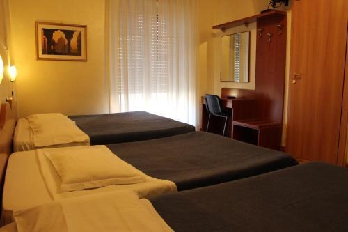 Hotel America photo 1