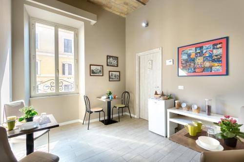 AMOROMA SUITE