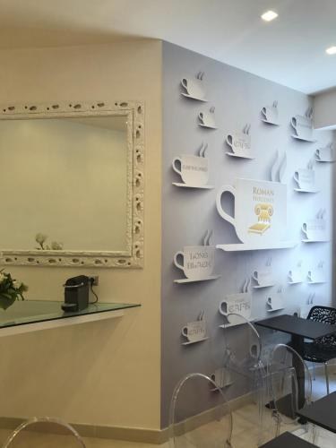 Roman Holidays Boutique Hotel photo 2