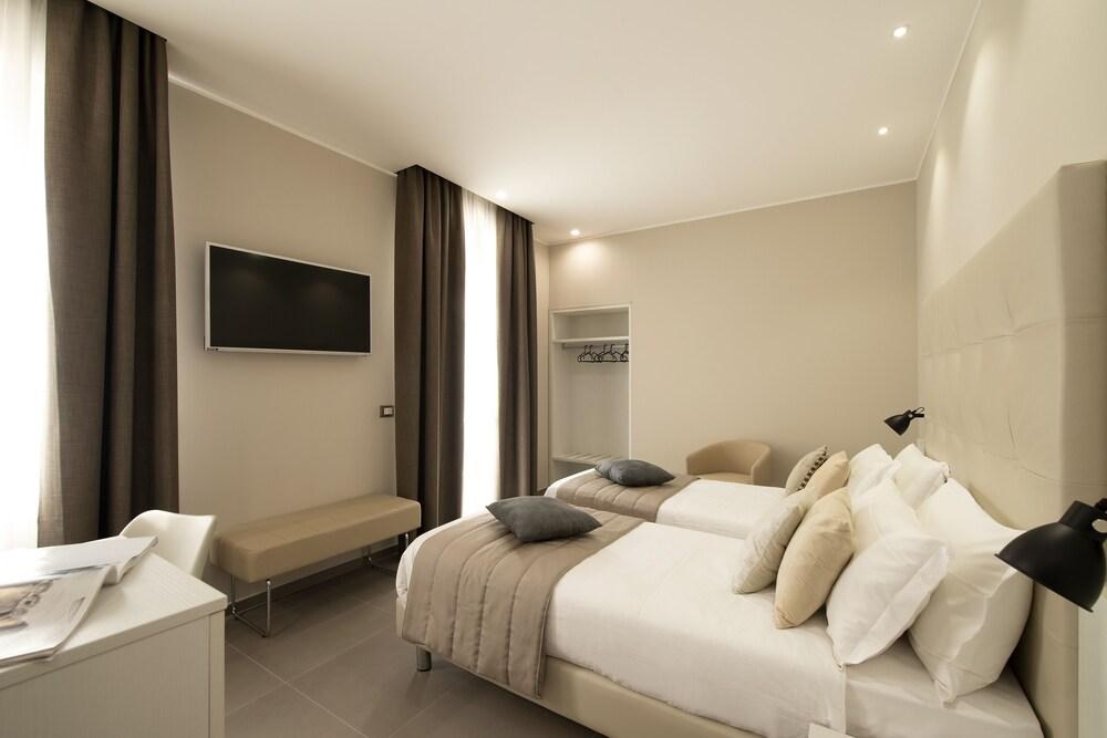 Hotel H21 photo 1