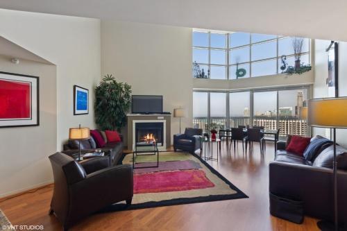 The Penthouse At Grand Plaza photo 2