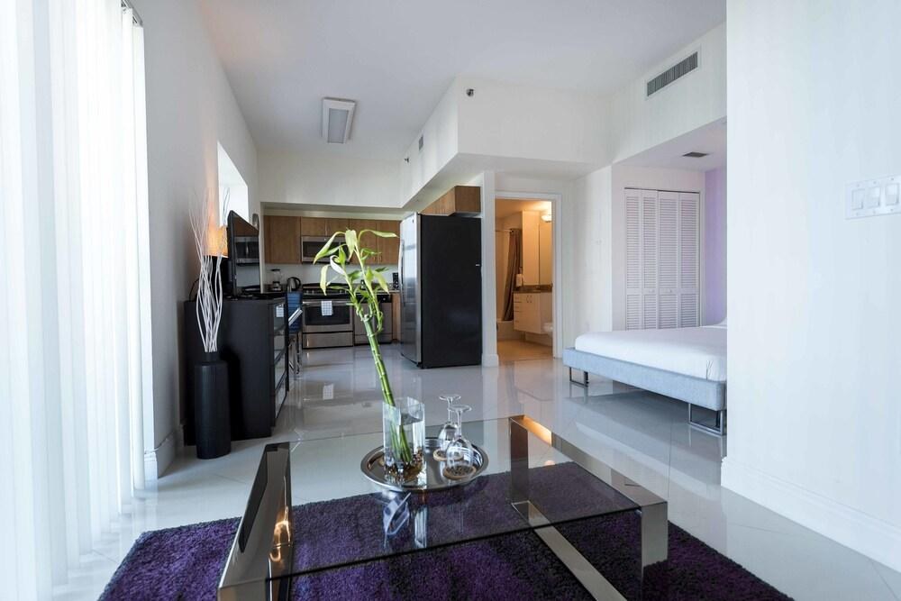 DHARMA HOME SUITES BRICKELL MIAMI AT ONE BROADWAY photo 2
