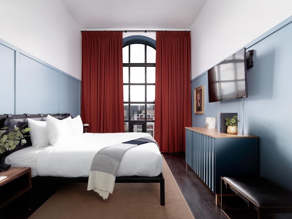The Chicago Hotel Collection Wrigleyville photo 1