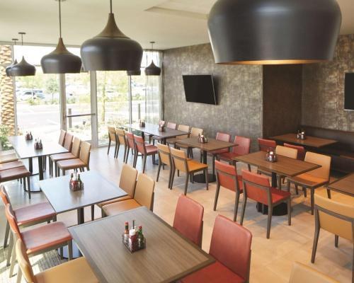 Hyatt Place Las Vegas at Silverton Village photo 1