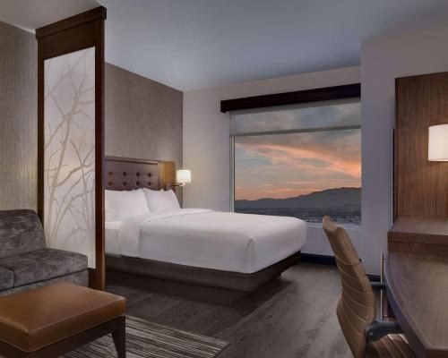 Hyatt Place Las Vegas at Silverton Village photo 3