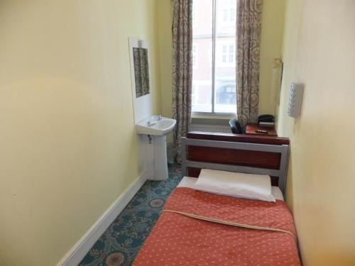 Gresham Hotel Bloomsbury photo 1