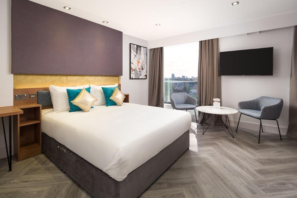 Roomzzz London Stratford photo 1