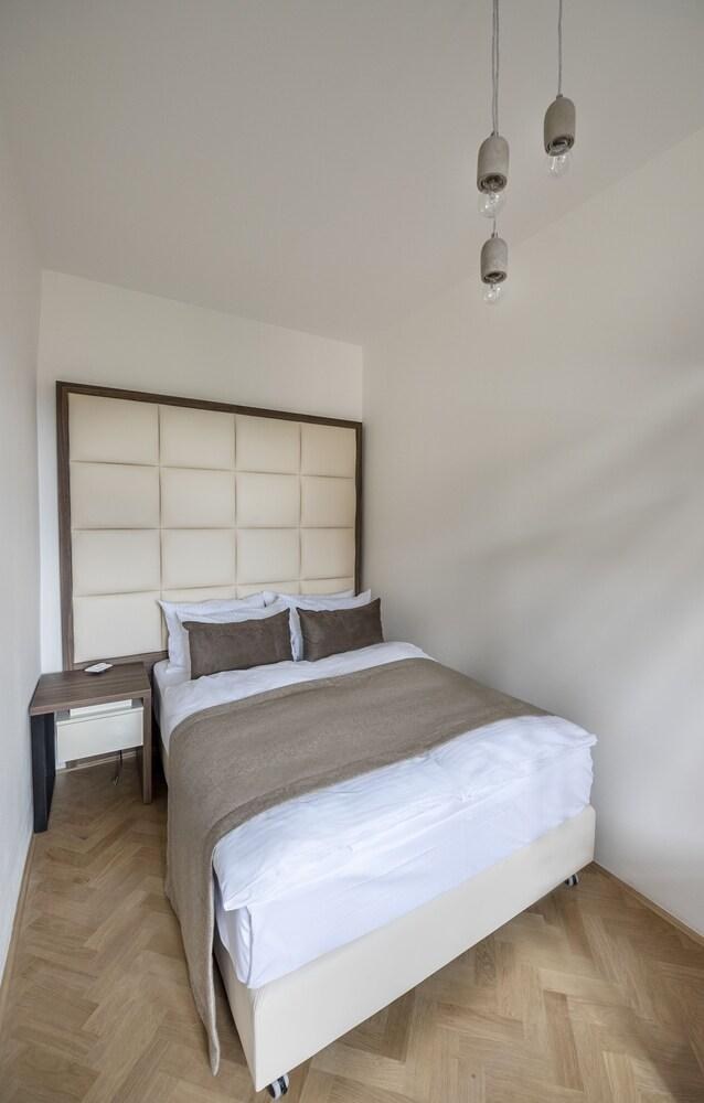 Letna Garden Suites photo 2