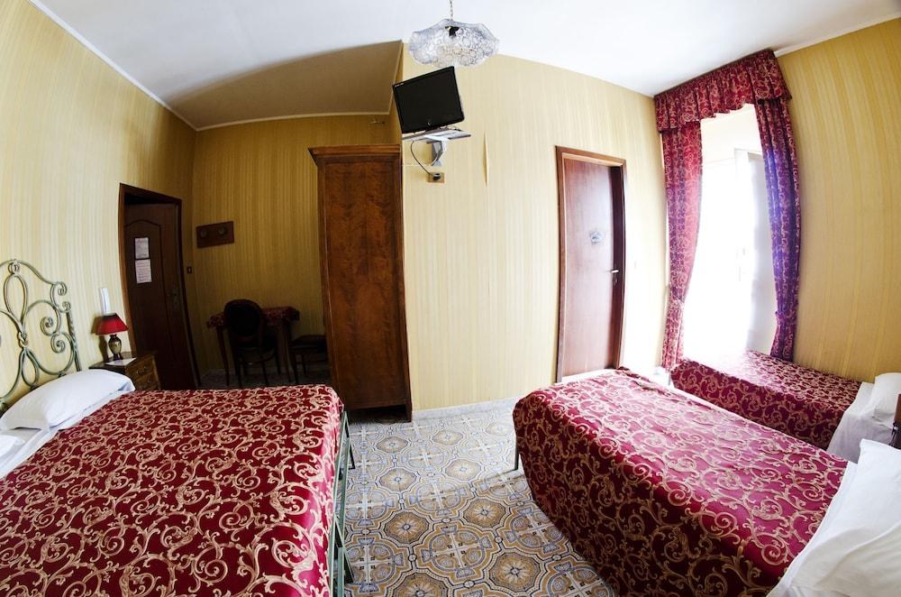 Hotel Villa Maria photo 1