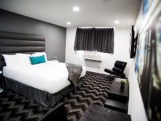 Siegel Select LV Strip-Convention Center photo 1
