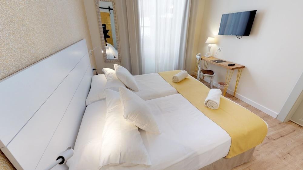 MADEINTERRANEA SUITES photo 2