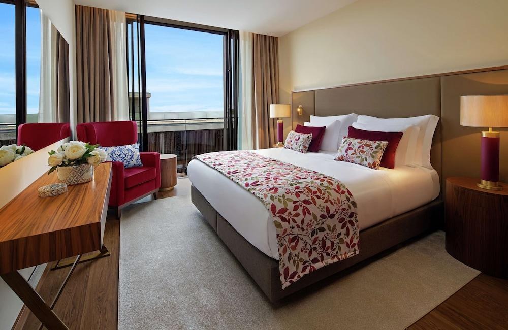 Boeira Garden Hotel Porto Gaia, Curio Collection by Hilton photo 1
