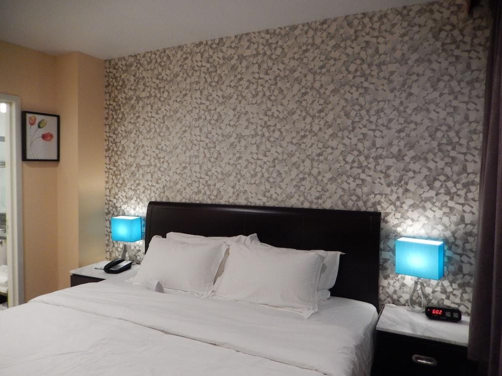 Quality Inn Near Sunset Park photo 1