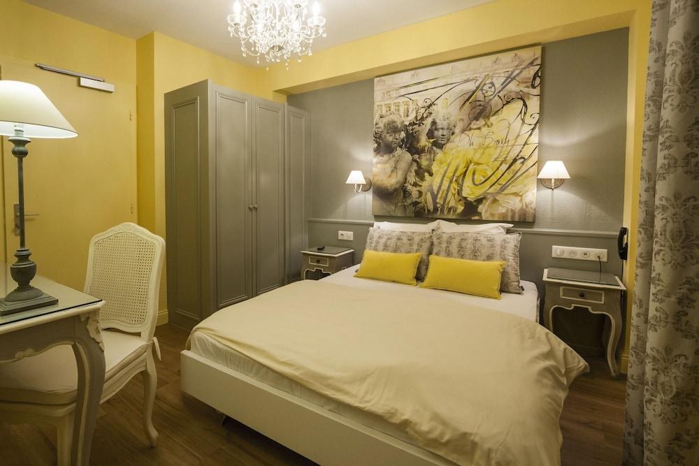 Hotel Roses photo 2