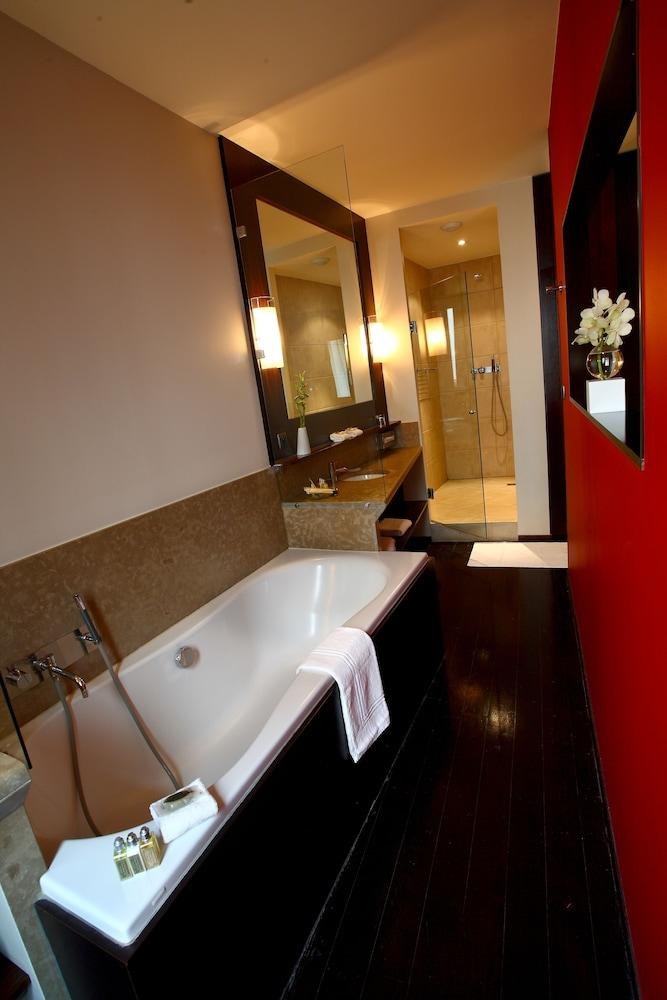 LE BOUTIQUE HÔTEL GARONNE BY OCCITANIA HOTELS photo 3