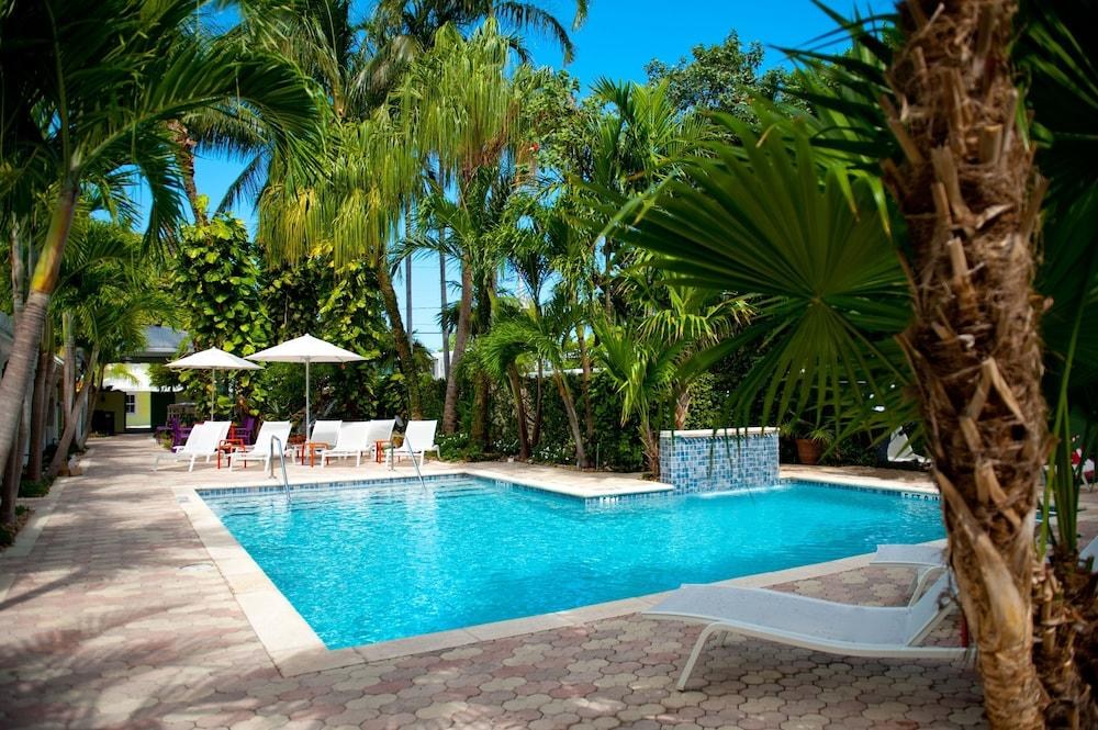 Almond Tree Inn - Adults Only