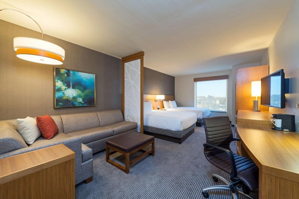 Hyatt Place Nashville Downtown photo 2