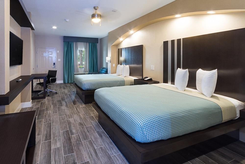 Econo Lodge Inn & Suites Houston NW-Cy-Fair photo 1