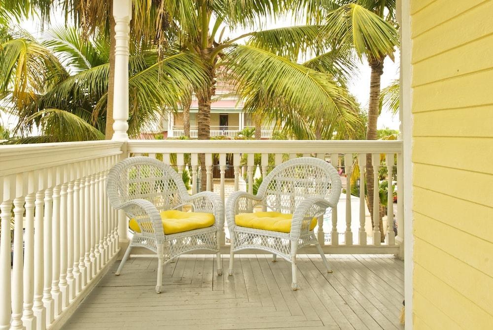 SOUTHERNMOST HOUSE HOTEL photo 2