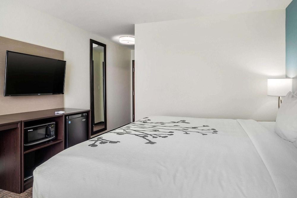 Sleep Inn & Suites near Westchase photo 1