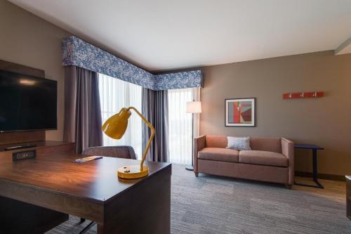 Hampton Inn & Suites by Hilton Nashville North Skyline photo 2