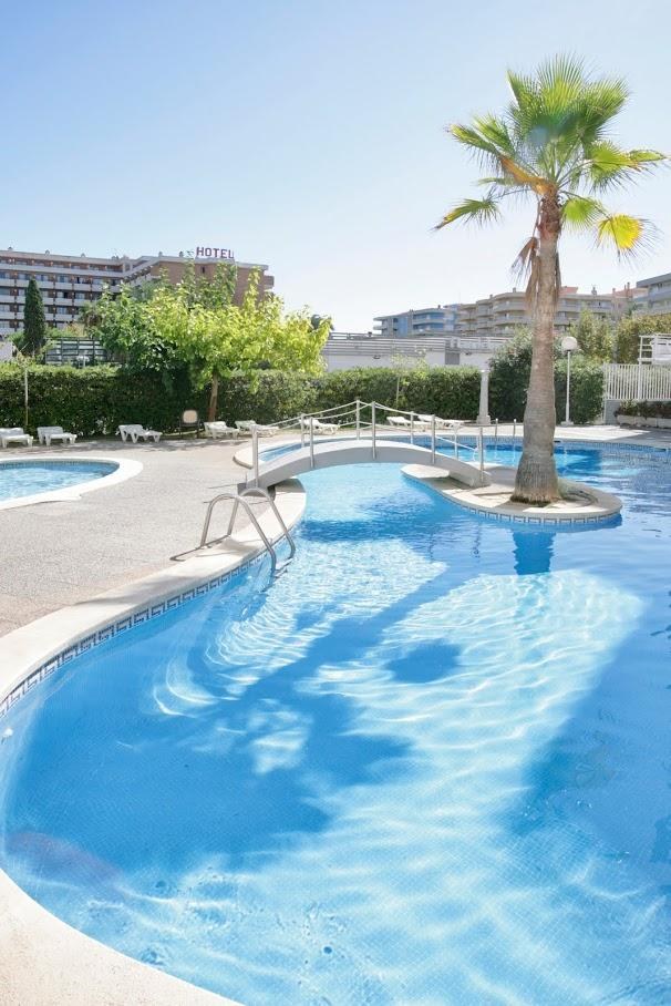 ROYAL RENTALMAR APTS photo 2