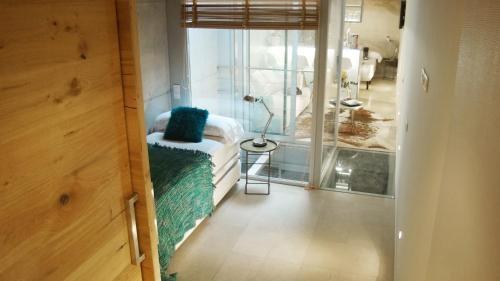 My Space Barcelona Pool City Center photo 2