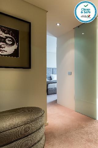 4615 Hotel photo 3