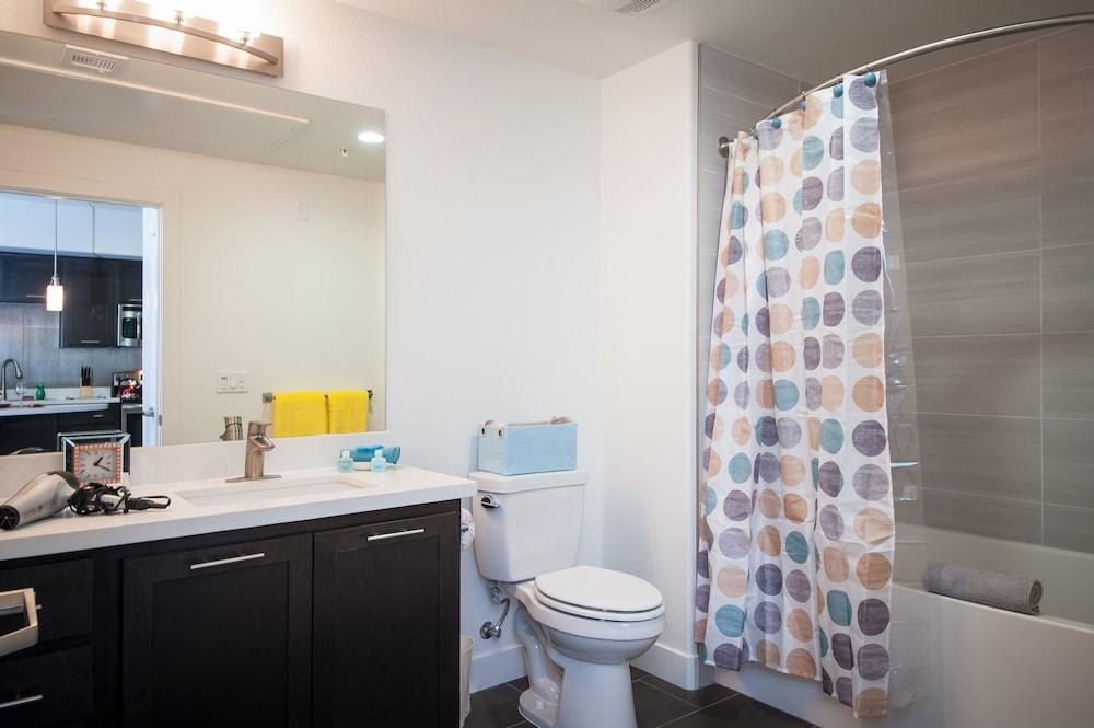 SUNSHINE SUITES AT EAST VILLAGE photo 3