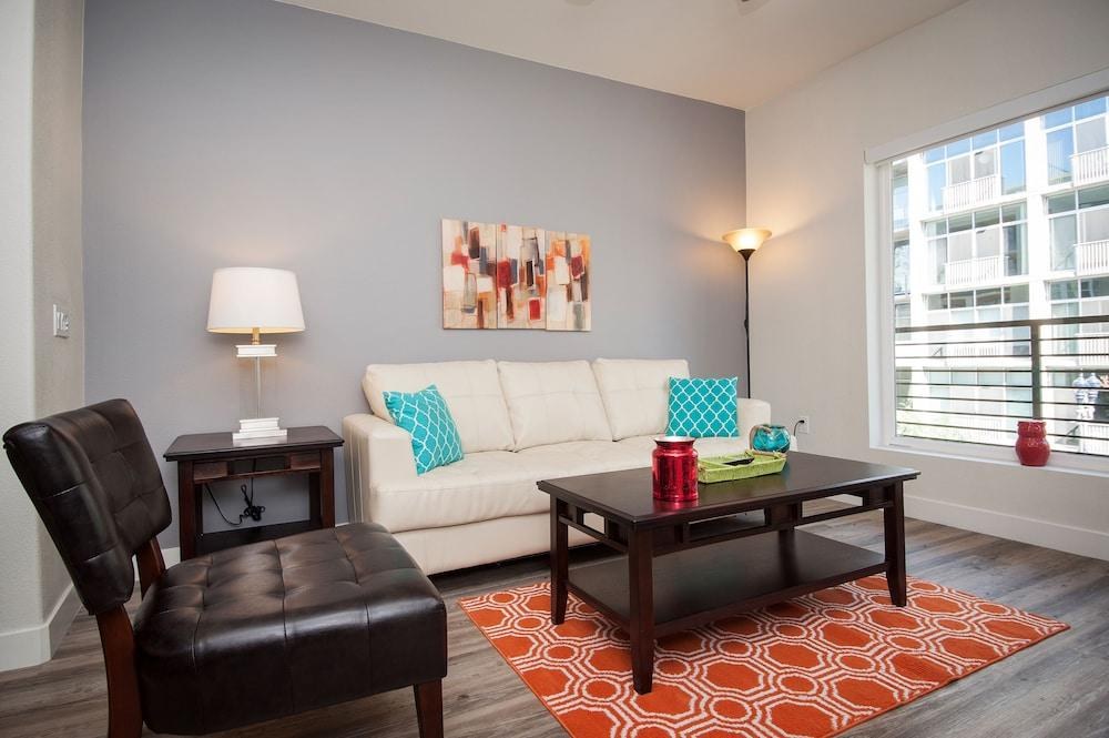 SUNSHINE SUITES AT EAST VILLAGE photo 4