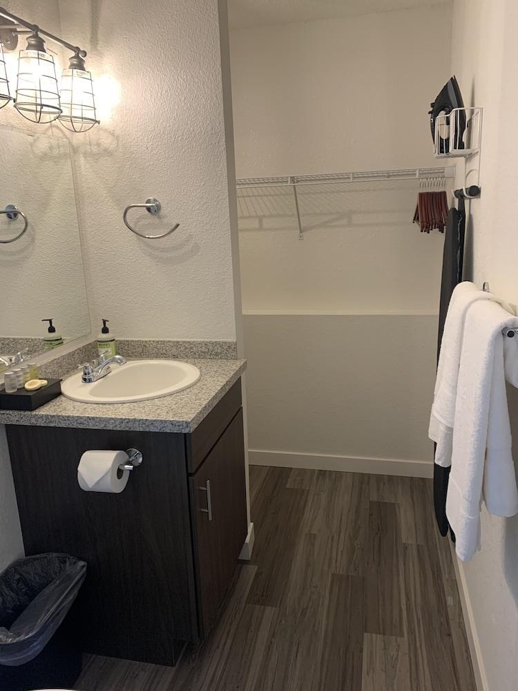 HILLSIDE CROSSING NASHVILLE A RAMADA BY WYNDHAM photo 3