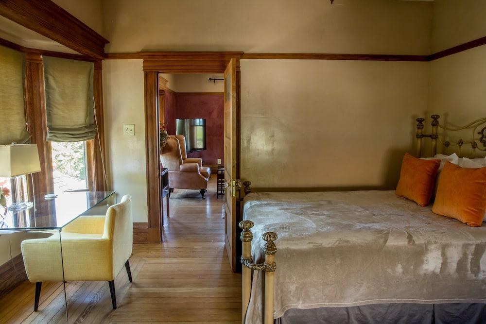 PARC SUITES photo 1