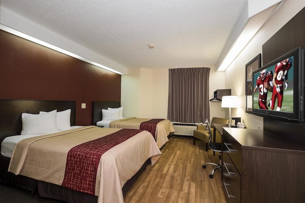 RED ROOF INN PLUS+ BENTONVILLE photo 1