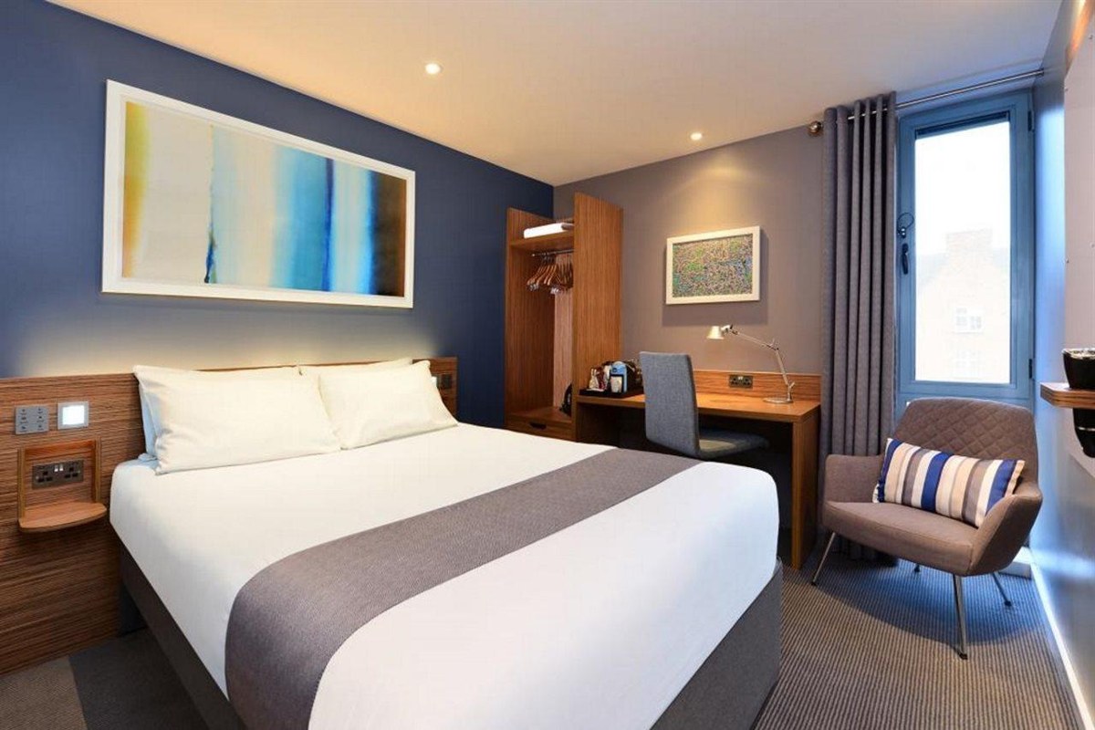Travelodge Glasgow Queen Street photo 2