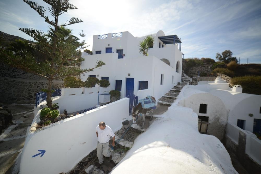 White Cave Villas