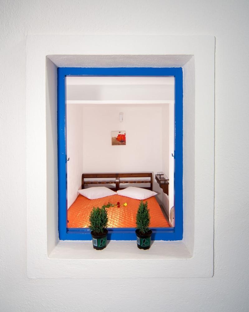 White Cave Villas photo 2