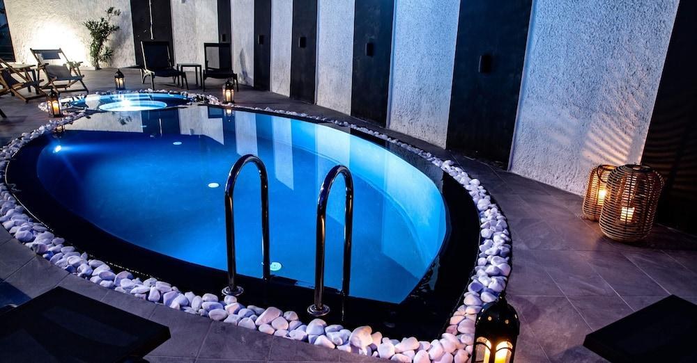 DIVELIA HOTEL