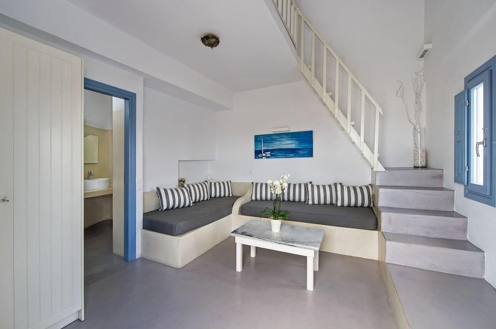 Apanemo Hotel photo 1