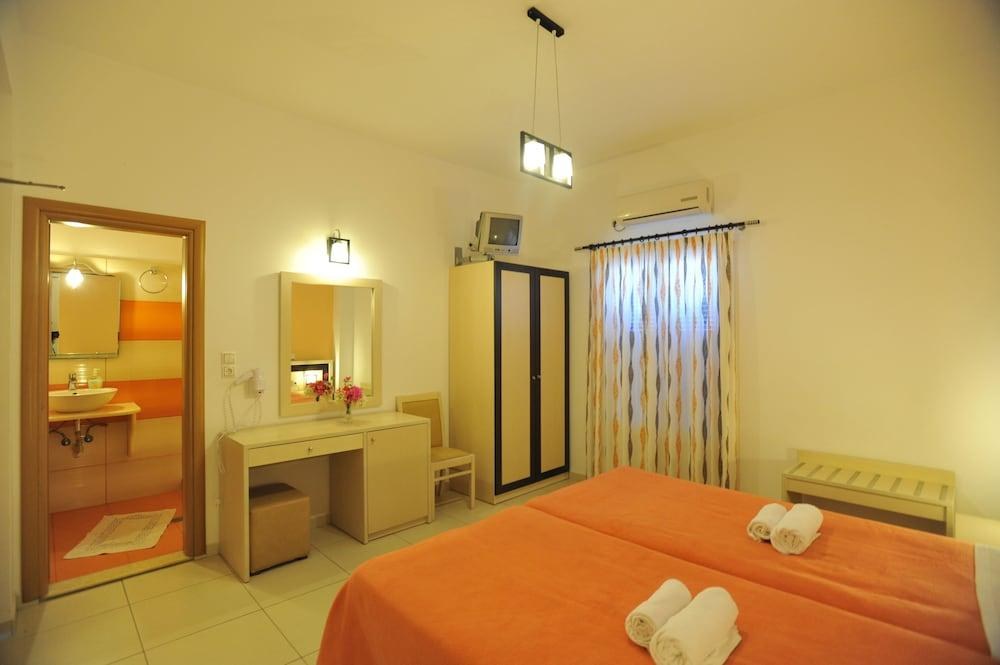 Stelios Place photo 2