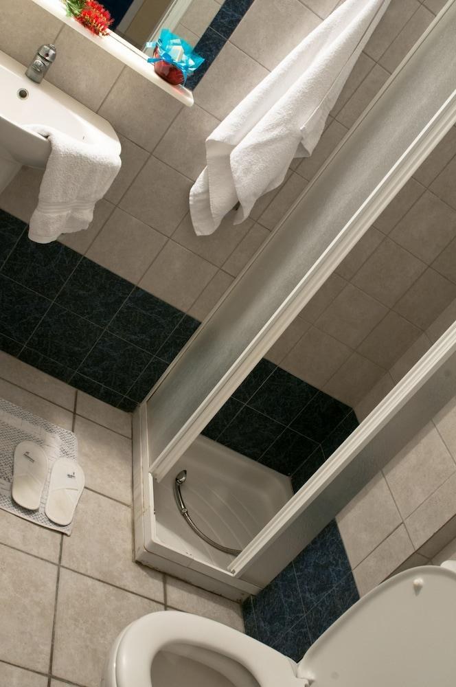 Irigeneia Hotel photo 3