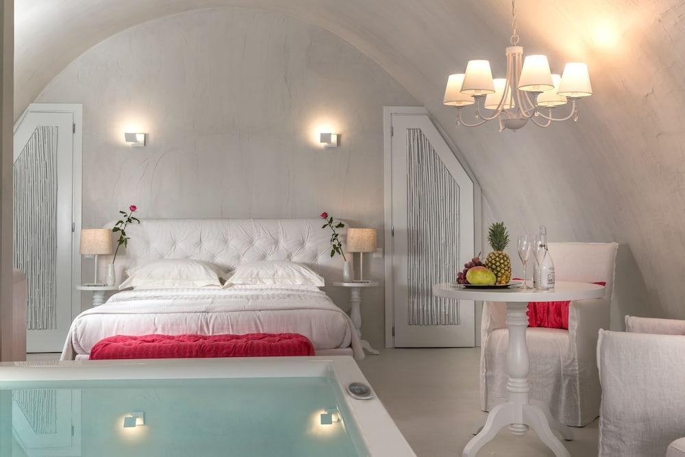 Mythical Blue Luxury Suites