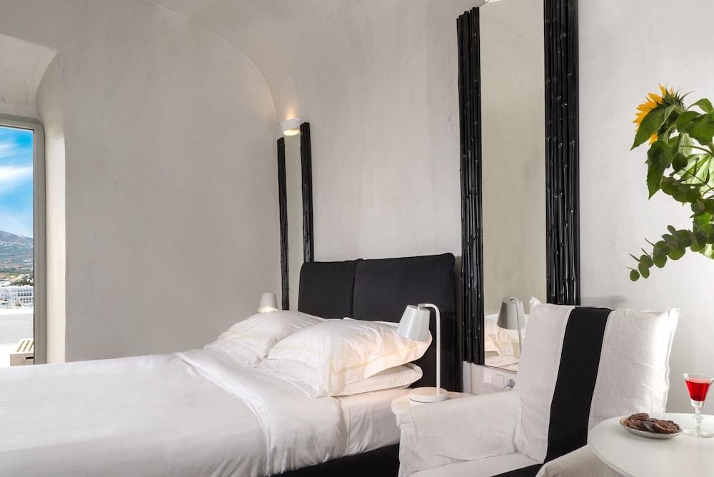 Mythical Blue Luxury Suites photo 1