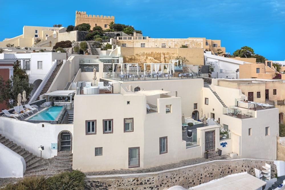 Mythical Blue Luxury Suites photo 4