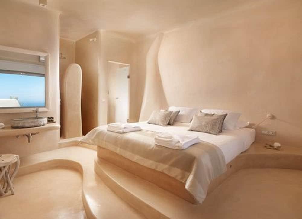Dome Santorini Resort & Spa photo 2